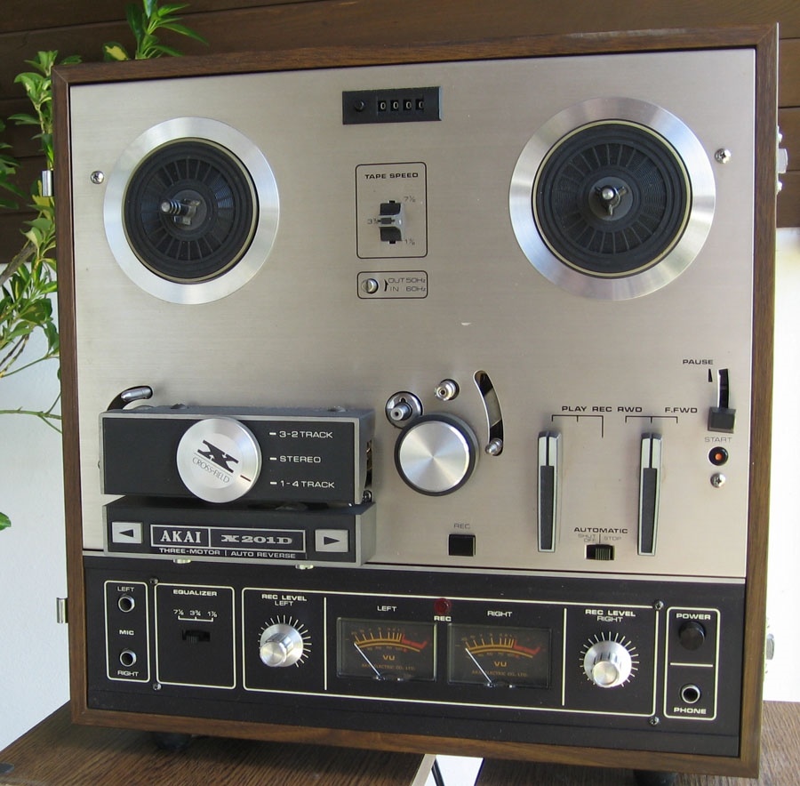 Magnetofon AKAI X 201D