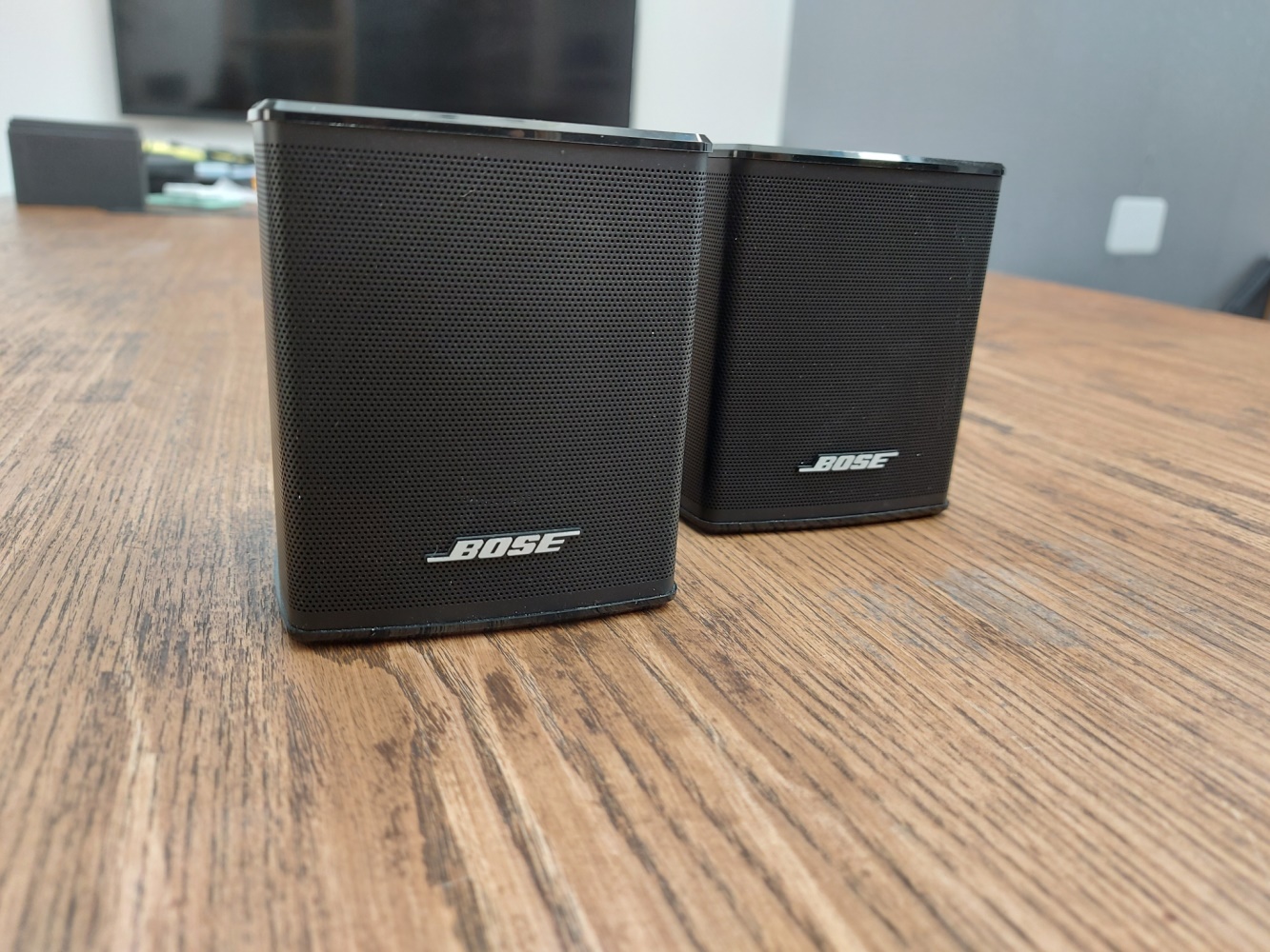 BOSE Virtually invisible 300 - černé reproduktory | 20201106_143311.jpg