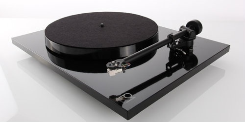 Rega Planar 1 + (Rega Carbon) 