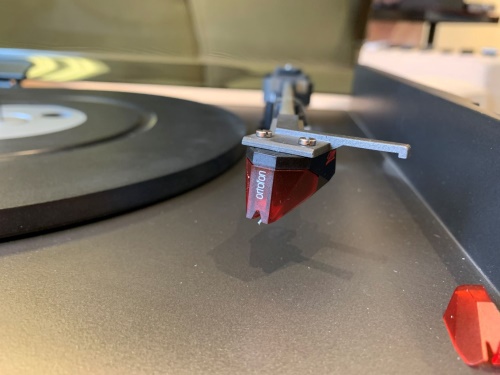 Gramofon Tesla NC 470 