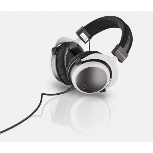 Beyerdynamic T70