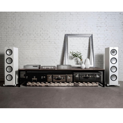 KEF Q950