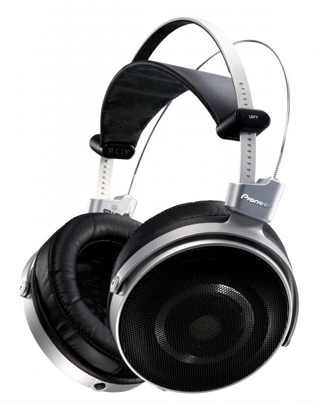Pioneer SE-MASTER1