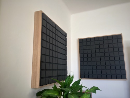 AM Block v rámu 100 x 100 cm