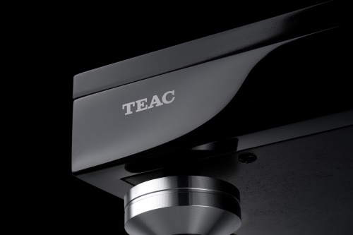 TEAC TN-5BB + (Ortofon 2M Red)