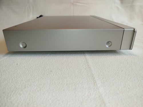 CD/DVD přehrávač Marantz DV4600 – TOP stav, originální krabice | 6 pravý bok.jpg