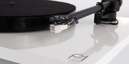 Rega Planar 1 Plus + (Rega Carbon) 