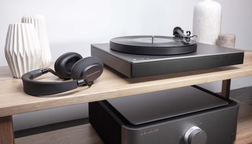 Cambridge Audio Alva TT Pro-Ject Dřevěná strana DS2 – ořech – termín stále zjišťujeme s továrnou – jakmile bude k dispozici, budu vás informovat!2