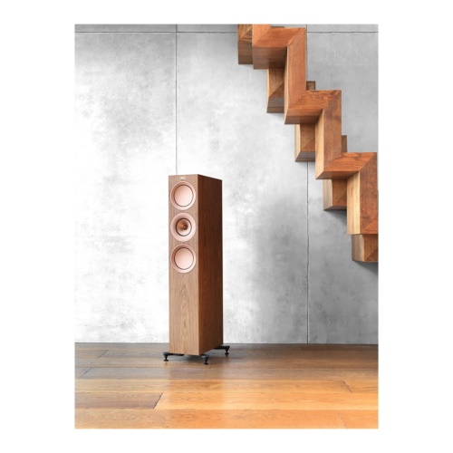 KEF R7