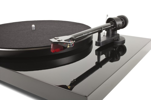 Pro-Ject Debut Carbon Phono DC USB + (OM10)
